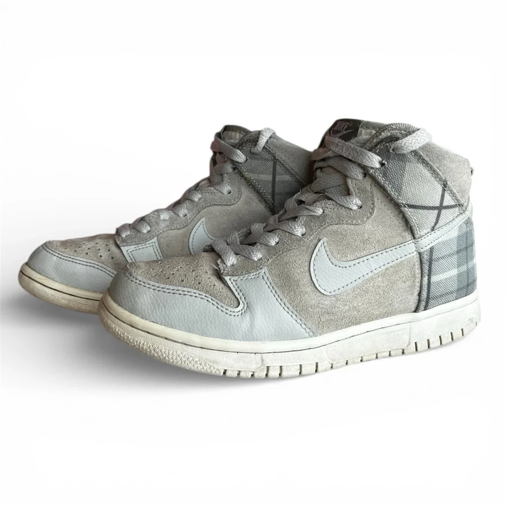Nike Dunk Hi SE (GS) Sneakers Size 6Y